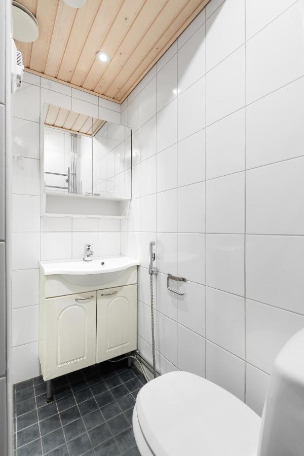 Wehost Spacious For 5 With A Kitchen *